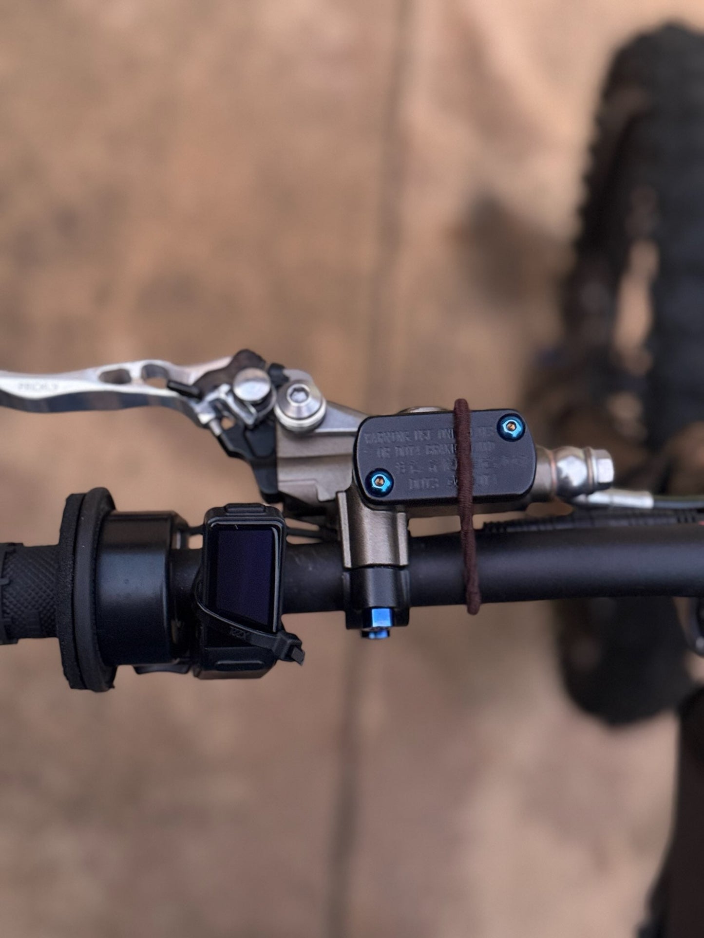 Titanium Ultra-Bee Resevoir Bolts